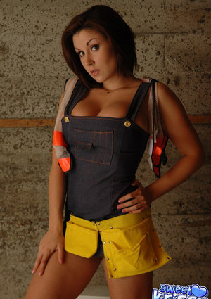 18 year girls lose their virginity while being double sexyed during a foursome